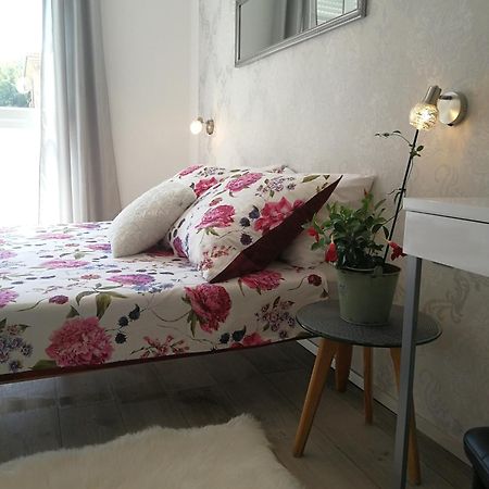 Apartman Ester Pula Exterior photo
