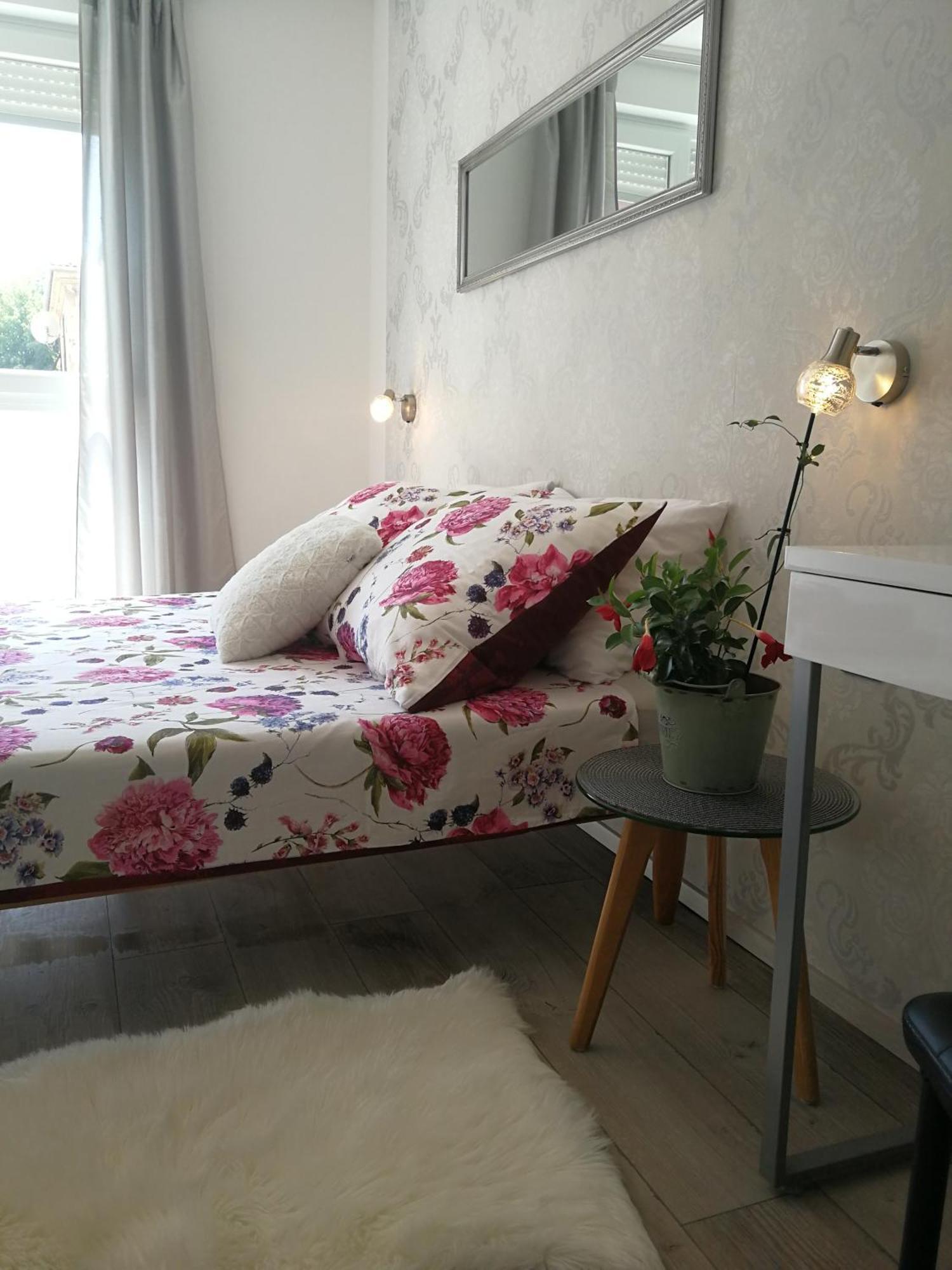 Apartman Ester Pula Exterior photo